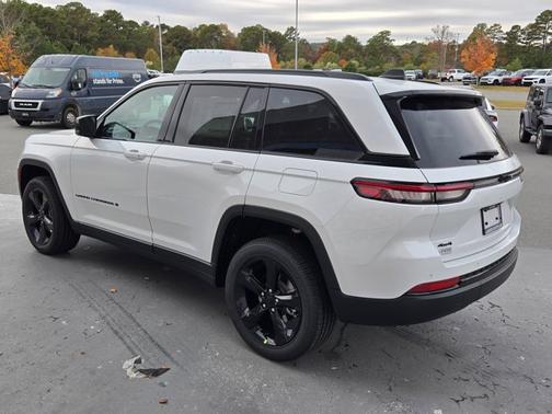 2025 Jeep Grand Cherokee 