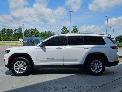 2022 Jeep Grand Cherokee L Laredo