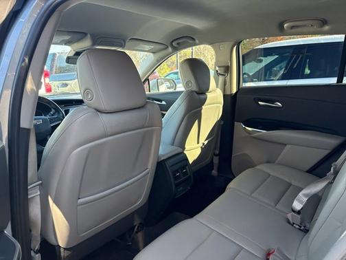 2023 Cadillac XT4 FWD Premium Luxury