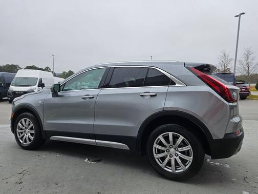 2023 Cadillac XT4 FWD Premium Luxury