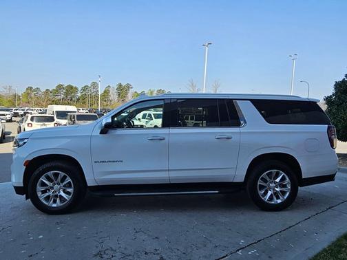 2023 Chevrolet Suburban Premier