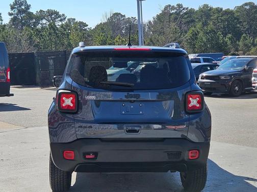 2023 Jeep Renegade Trailhawk