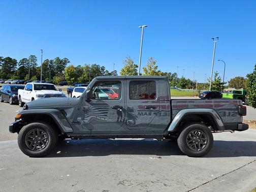 2025 Jeep Gladiator Sport S