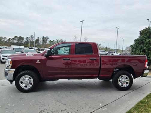 Delmonico Red Pearlcoat 2024 RAM 2500 Tradesman
