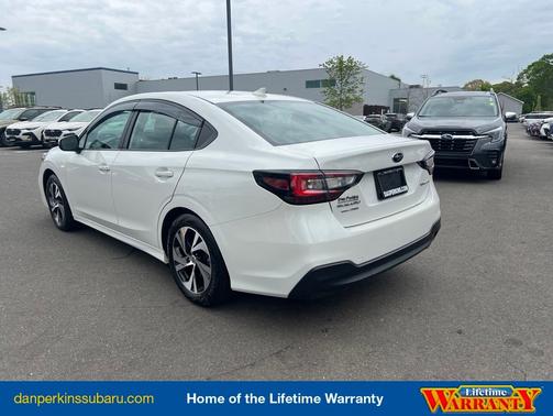Crystal White Pearl 2025 Subaru Legacy Premium