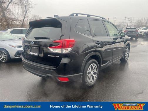 2024 Subaru Forester Premium