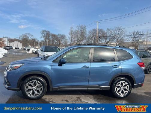2022 Subaru Forester Premium