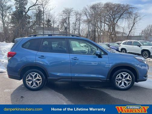 2022 Subaru Forester Premium