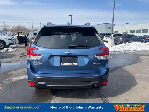 2022 Subaru Forester Premium