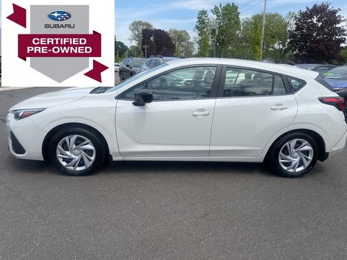Crystal White Pearl 2025 Subaru Impreza
