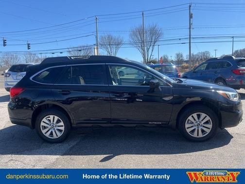 Crystal Black Silica 2015 Subaru Outback 2.5i Premium