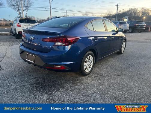 2019 Hyundai ELANTRA SE