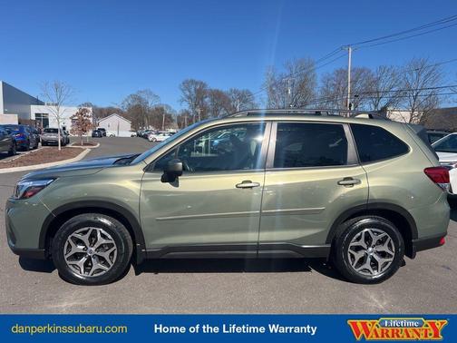 Jasper Green Metallic 2021 Subaru Forester Premium