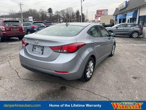 2015 Hyundai ELANTRA SE
