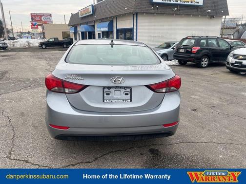 2015 Hyundai ELANTRA SE