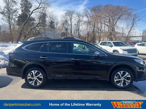 2022 Subaru Outback Touring XT