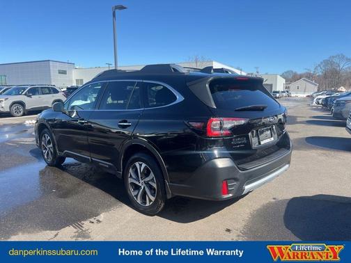 2022 Subaru Outback Touring XT