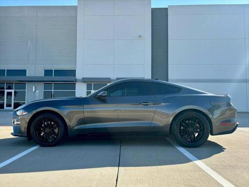 2020 Ford Mustang EcoBoost