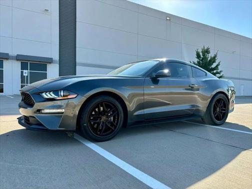 2020 Ford Mustang EcoBoost