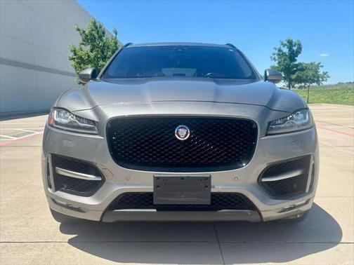 2018 Jaguar F-PACE 30t R-Sport