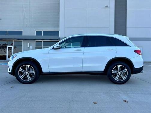 2017 Mercedes-Benz GLC 300 4MATIC