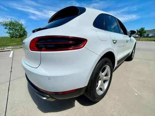 2017 Porsche Macan Base