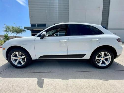 2017 Porsche Macan Base