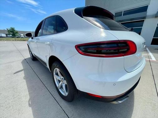 2017 Porsche Macan Base