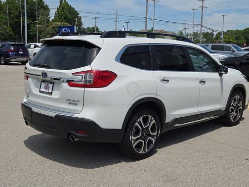 Crystal White Pearl 2023 Subaru Ascent Touring