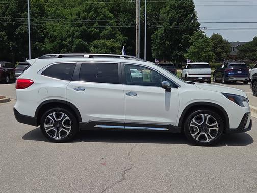 Crystal White Pearl 2023 Subaru Ascent Touring