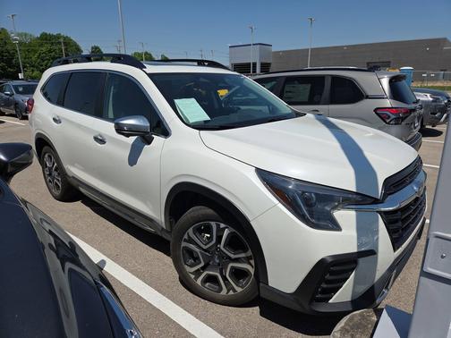 Crystal White Pearl 2023 Subaru Ascent Touring