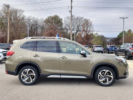 2023 Subaru Forester Touring