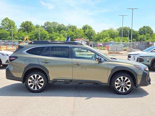 Autumn Green Metallic 2025 Subaru Outback Limited XT