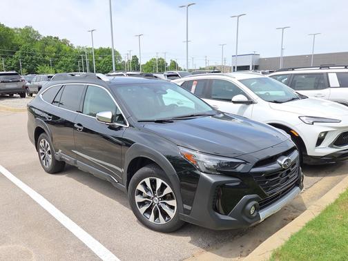 Crystal Black Silica 2025 Subaru Outback Touring XT