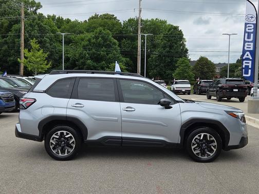 Ice Silver Metallic 2025 Subaru Forester Premium