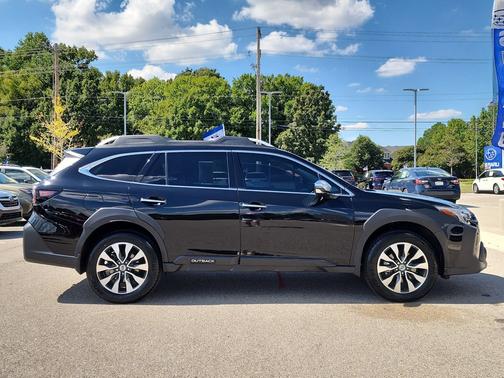 2023 Subaru Outback Touring XT