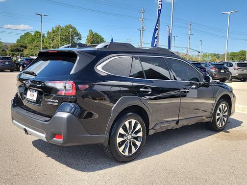 2023 Subaru Outback Touring XT