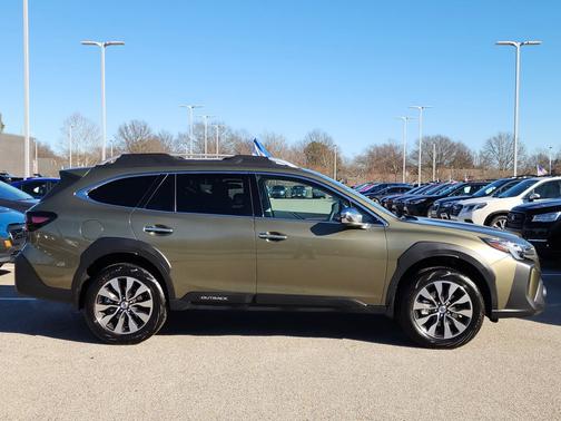 2025 Subaru Outback Touring XT