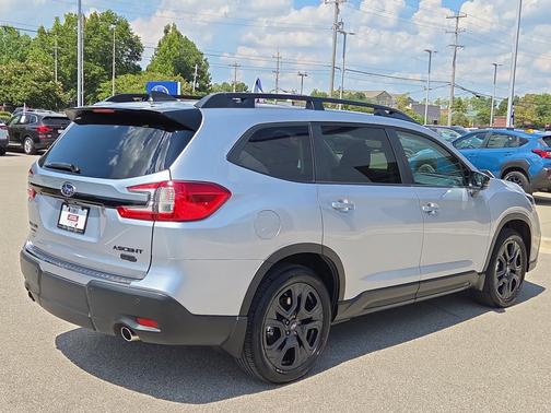 Ice Silver Metallic 2025 Subaru Ascent Onyx Edition Touring