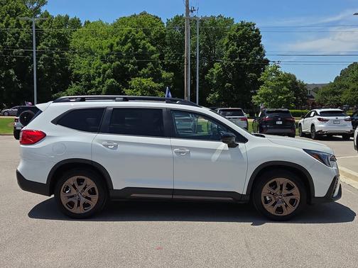 Crystal White Pearl 2025 Subaru Ascent Limited Bronze Edition