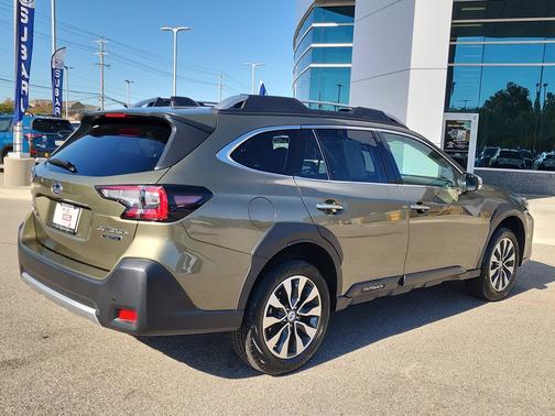 2025 Subaru Outback Touring