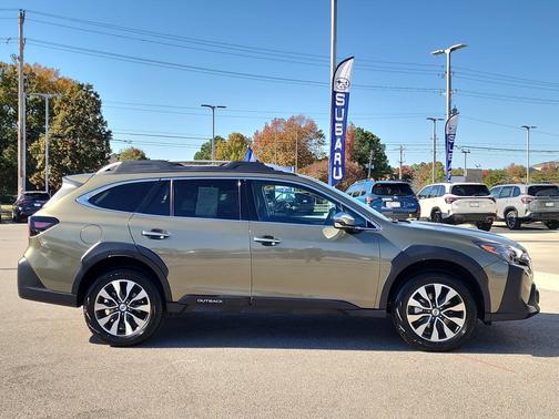 2025 Subaru Outback Touring