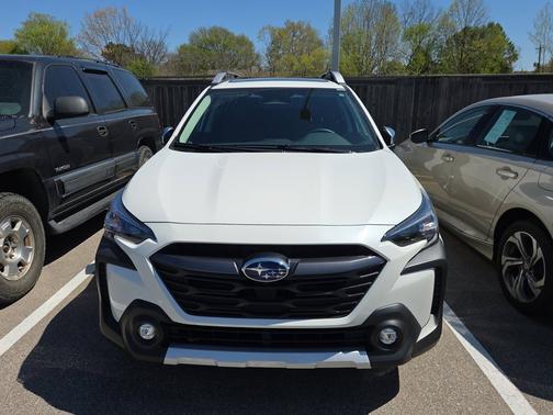 Crystal White Pearl 2025 Subaru Outback Touring XT