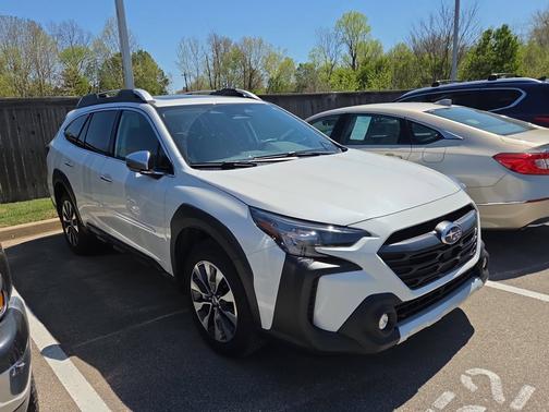 Crystal White Pearl 2025 Subaru Outback Touring XT
