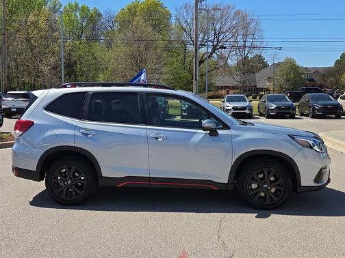 Ice Silver Metallic 2022 Subaru Forester Sport