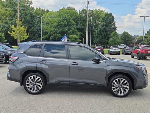 Magnetite Gray Metallic 2026 Subaru Forester Touring
