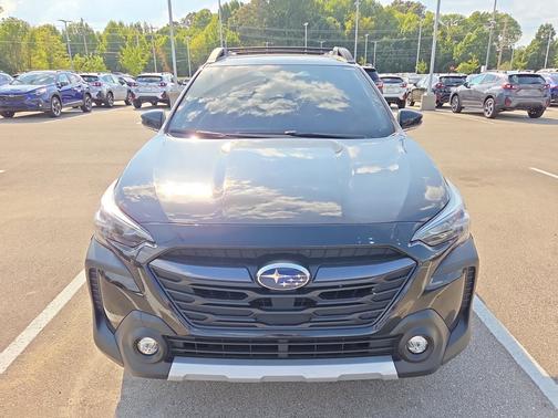 Crystal Black Silica 2024 Subaru Outback Limited