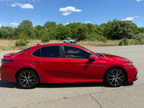 Supersonic Red 2021 Toyota Camry SE