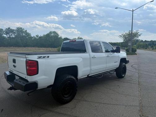 Summit White 2017 Chevrolet Silverado 2500 LT
