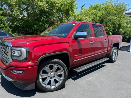Red Quartz Tintcoat 2018 GMC Sierra 1500 Denali